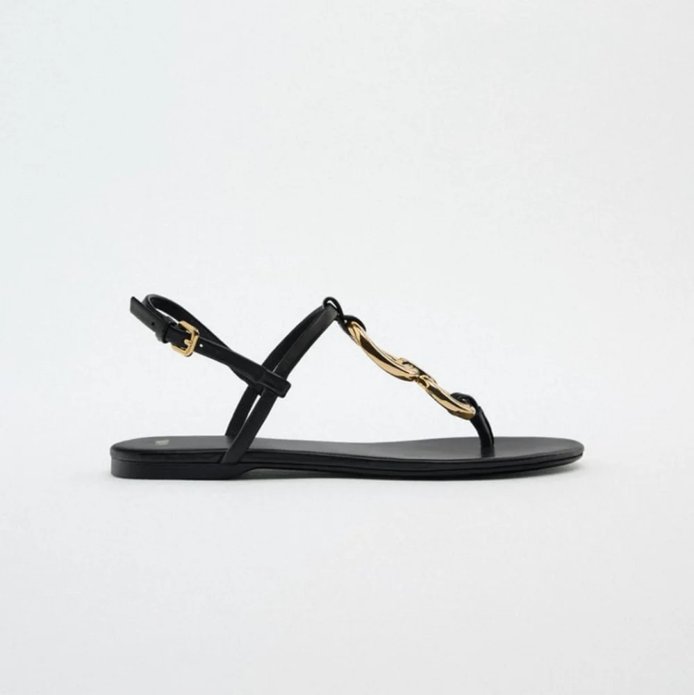 Zara * Gold Detail Leather Low Heeled Open Toe Flat Sandals Black Size 8 / 39 - Picture 3 of 6